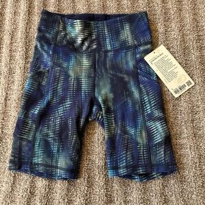 Lululemon Athletica Blue Patterned Bike Shorts